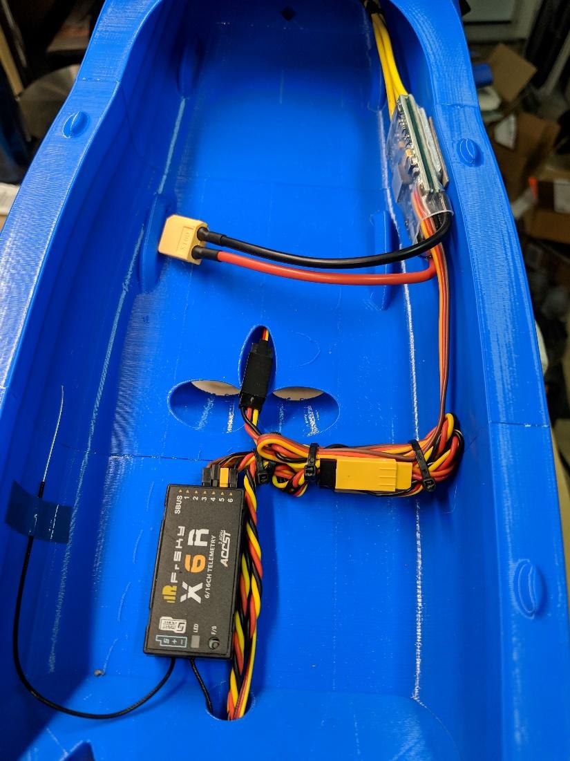 ESC and servos connected to the receiver