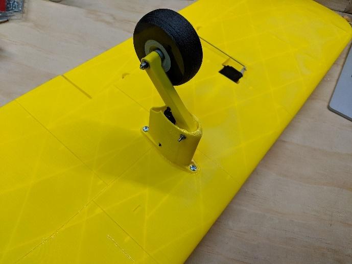Pylon attached with self-tapping screws