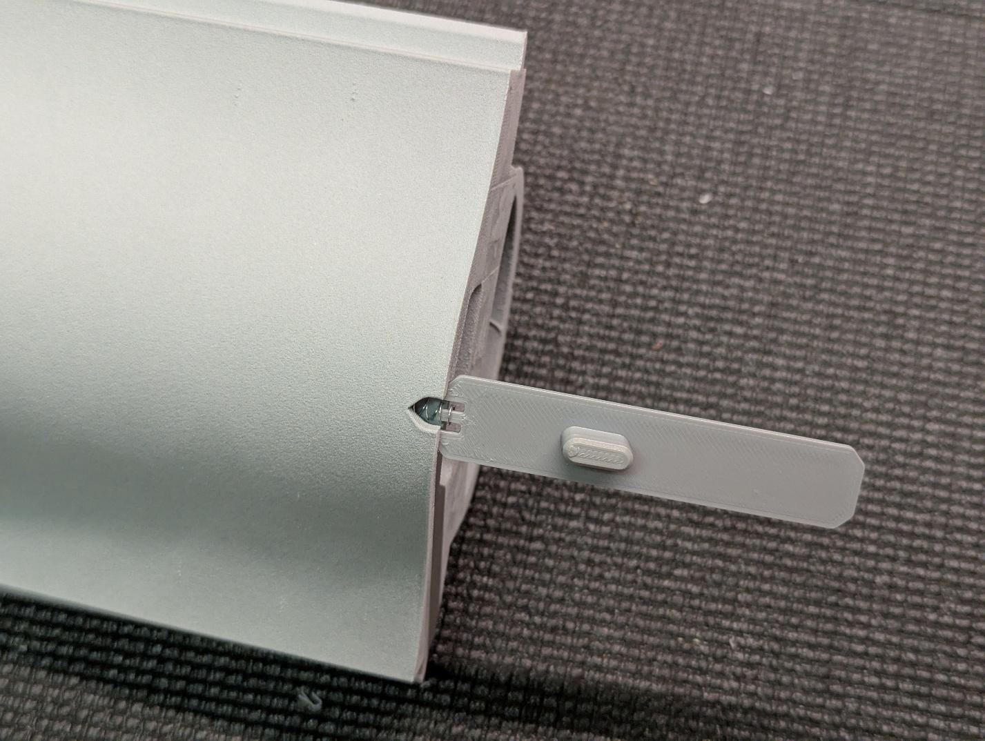 Pen spring and hatch latch in section 4