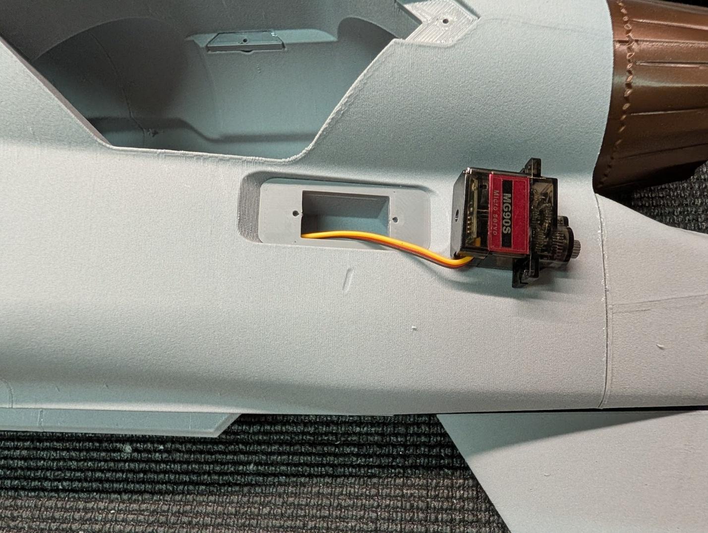 Servo leads routed into their channels