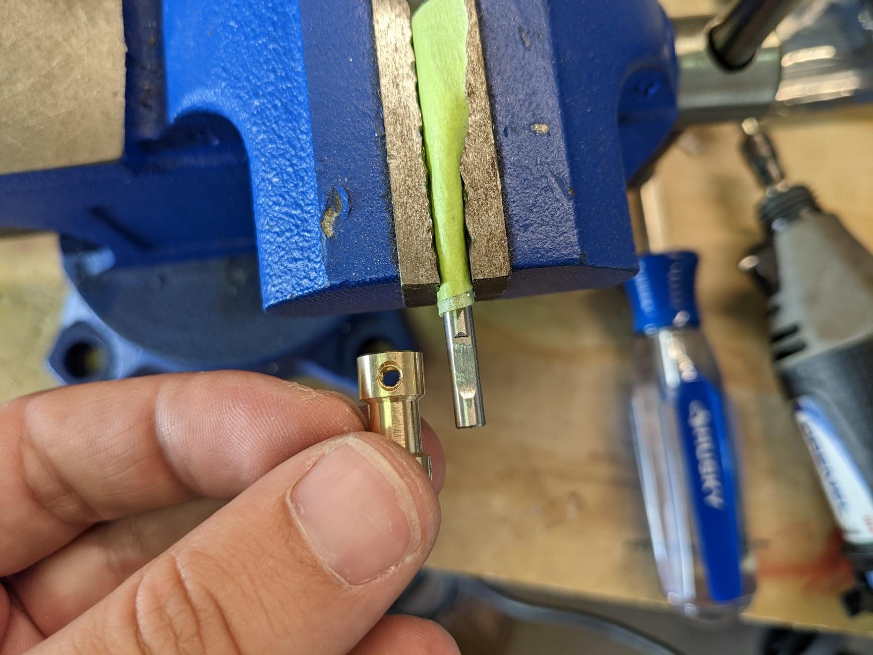 Flat spots ground on the struts