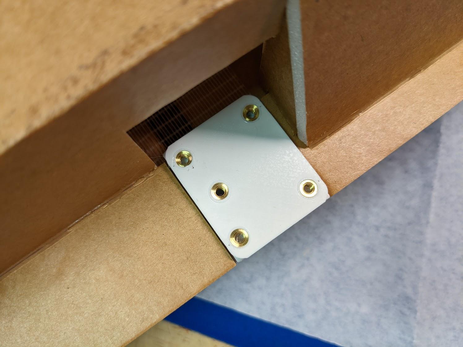 Threaded inserts in the main gear mount