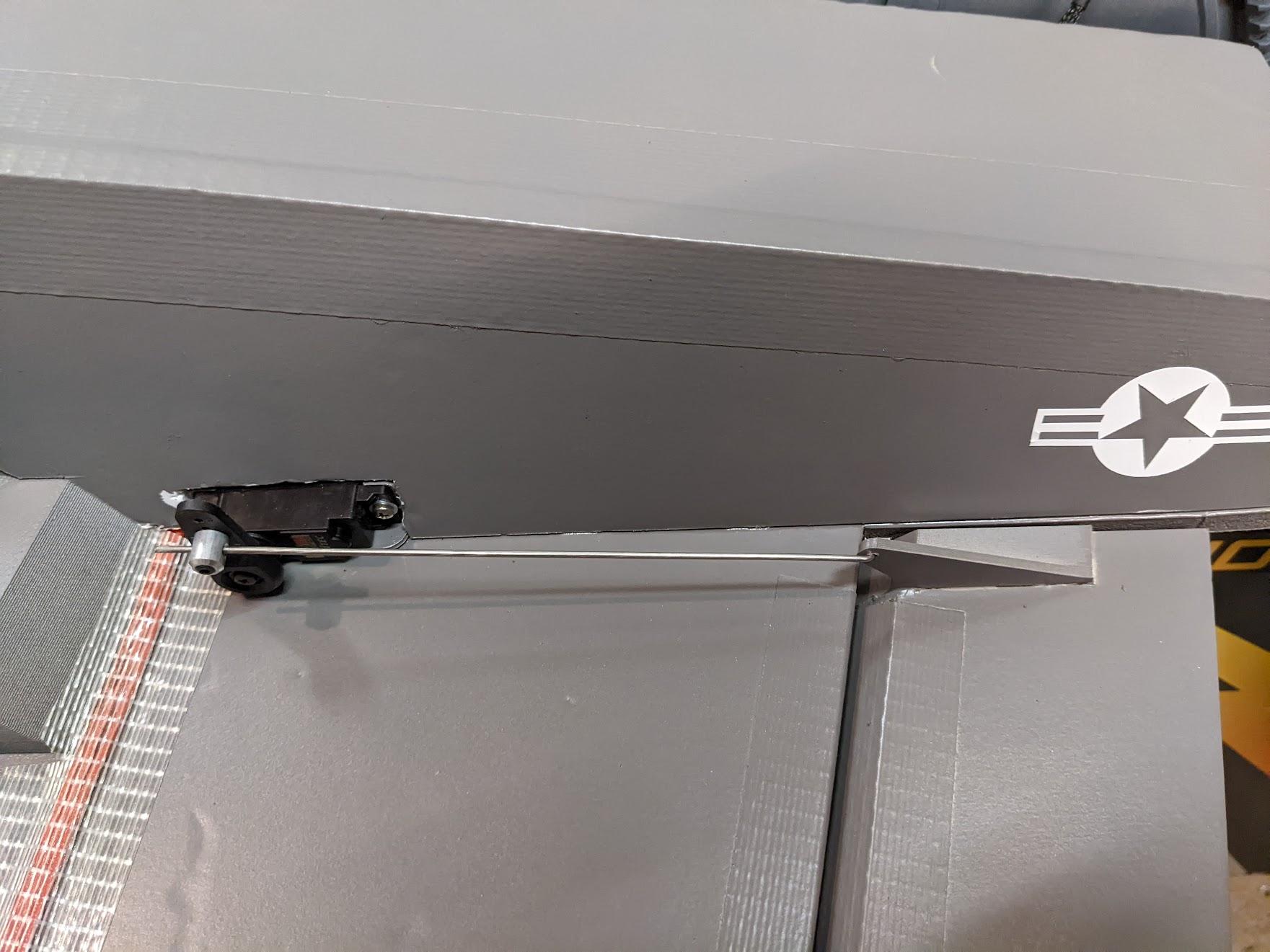 Flaperon servos installed