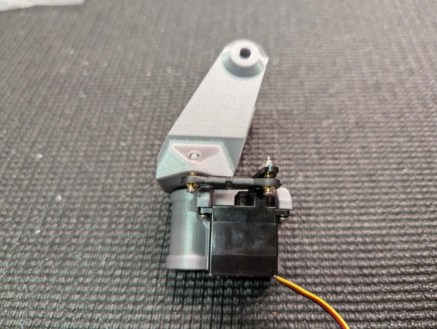 Nose steering assembly