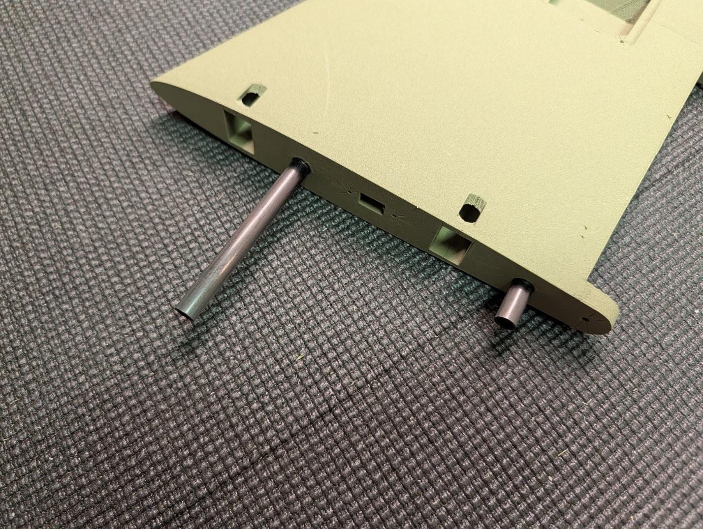 Tail spars glued into the surfaces