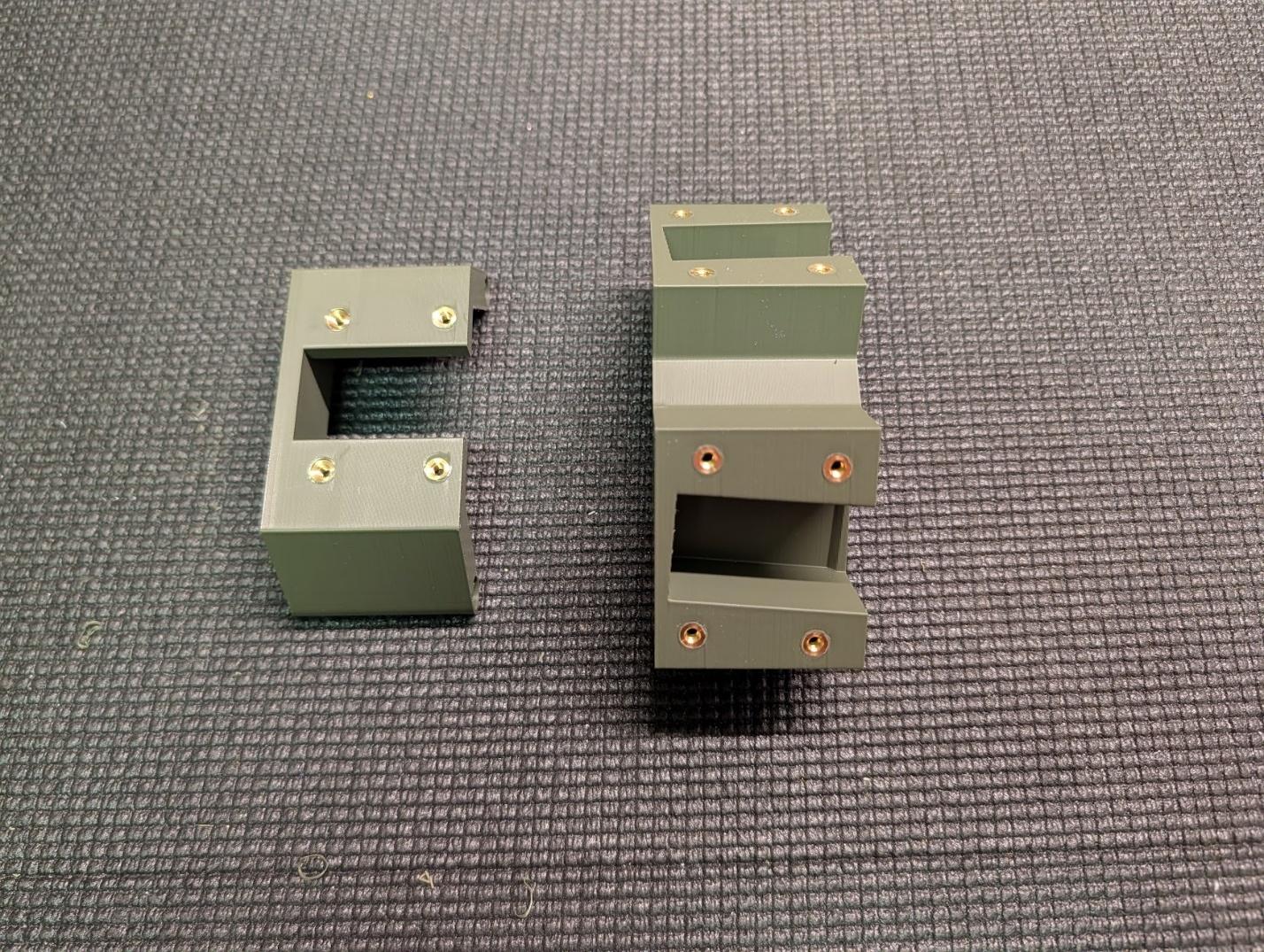 Threaded inserts in the landing gear mounts