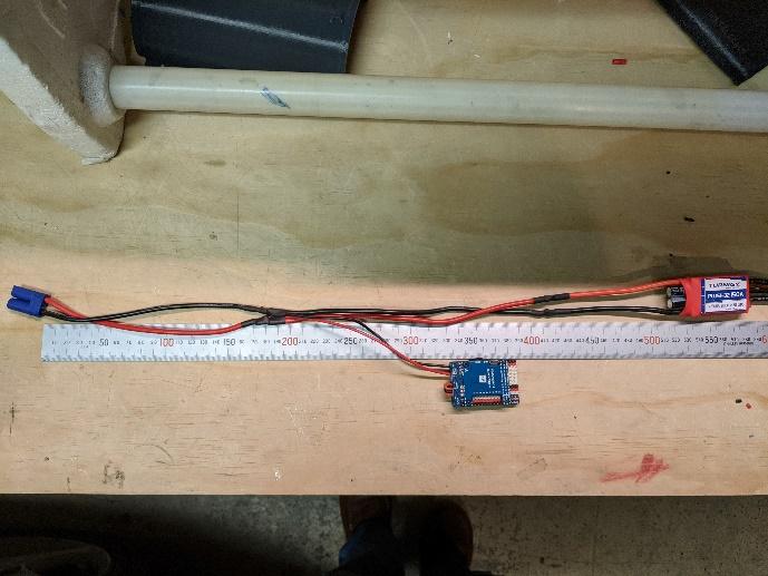 Power leads soldered to the ESC